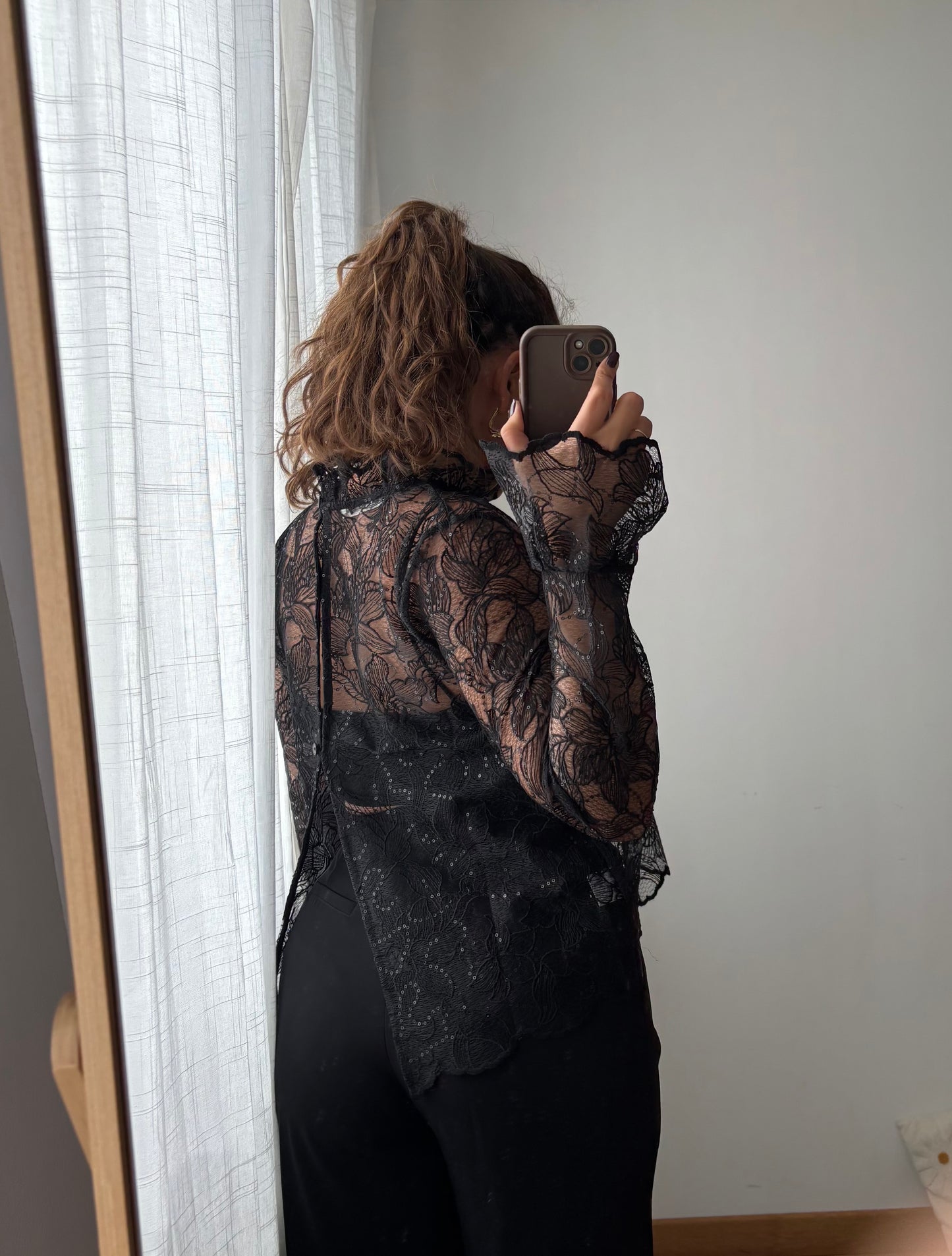 Top Ella